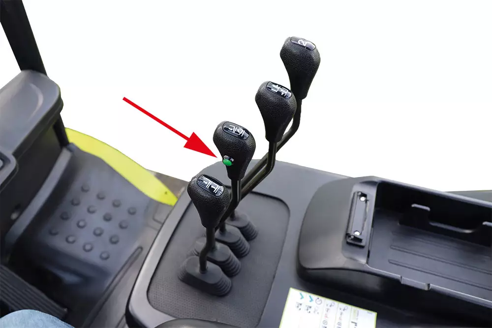 VMS activation switch on the mechanical hydraulic lever