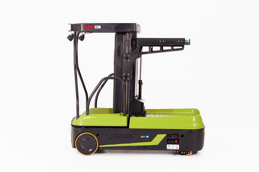 CLARK-MPT03-OrderPicker-14-Clipped