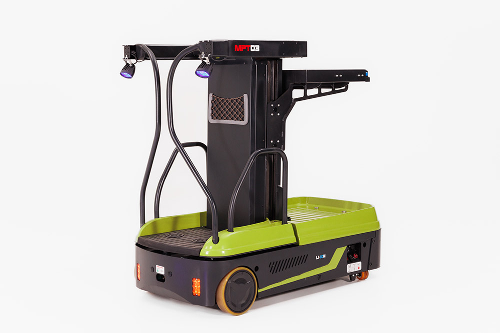 CLARK-MPT03-OrderPicker-15-Clipped