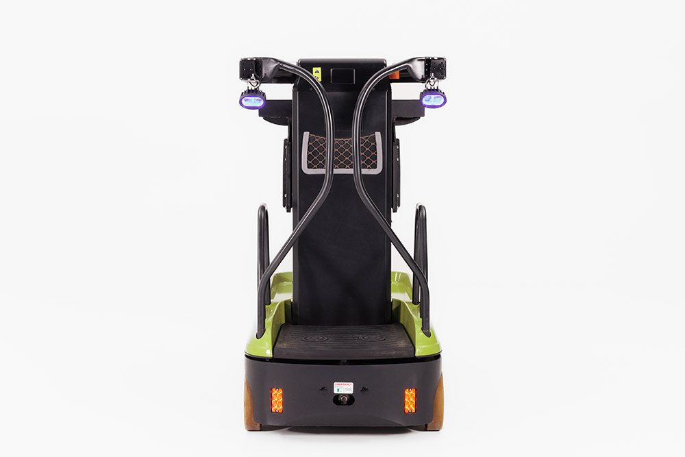 CLARK-MPT03-OrderPicker-24-Clipped