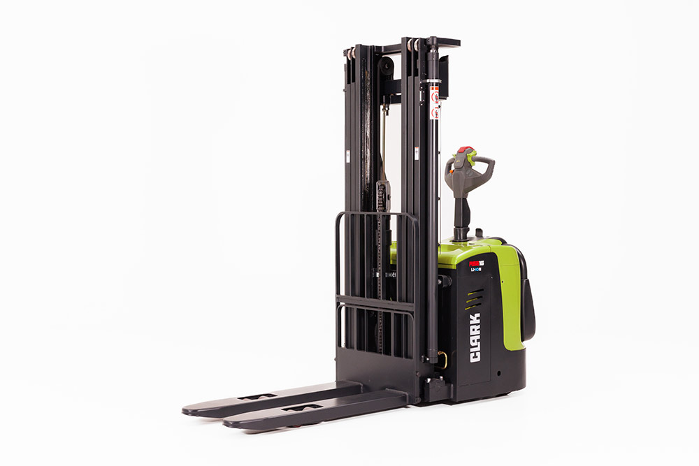 CLARK-RSE16-Stacker-Truck-13-Clipped