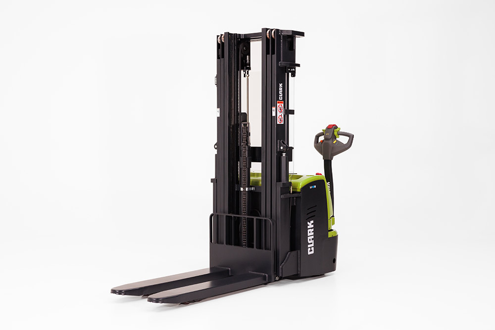 CLARK-WSE16i-Pallet-Stacker-01-Clipped