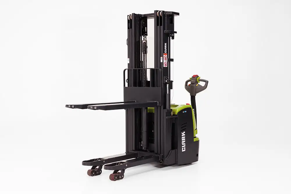 CLARK-WSE16i-Pallet-Stacker-02-Clipped
