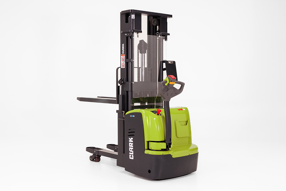 CLARK-WSE16i-Pallet-Stacker-15-Clipped