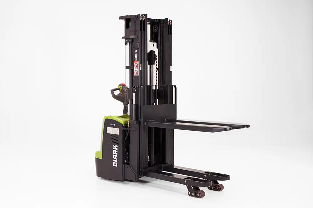 CLARK-WSE16i-Pallet-Stacker-20-Clipped