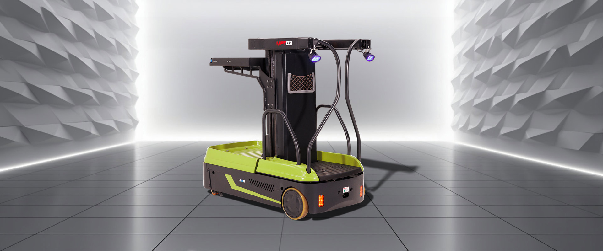 Kommissionierer mit Plattform