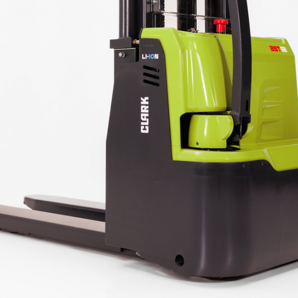 Apilador eléctrica CLARK BST12 de 1200 kg
