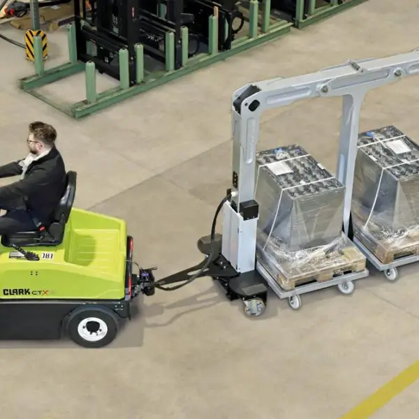 CLARK CTR01 / CTR02 Tracteurs et trains remorqueurs de 1600 kg