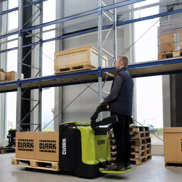 Clark RPE20-Pallet-Truck 05