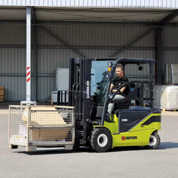 CLARK Electric forklift SE25 / SE30s / SE30 / SE35 2500 - 3500 kg