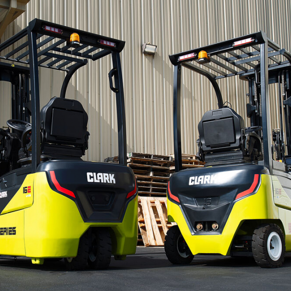 CLARK Elektrostapler SE16 / STE18 / SE20s 1600 - 2000 kg CLARK Elektrostapler SE16 / STE18 / SE20s 1600 - 2000 kg