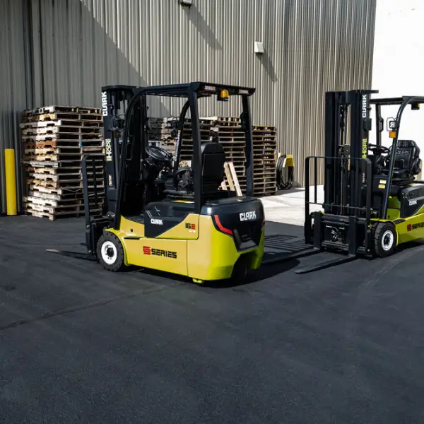 CLARK Electric forklift truck SE16 / SE18 / SE20s 1600 - 2000 kg