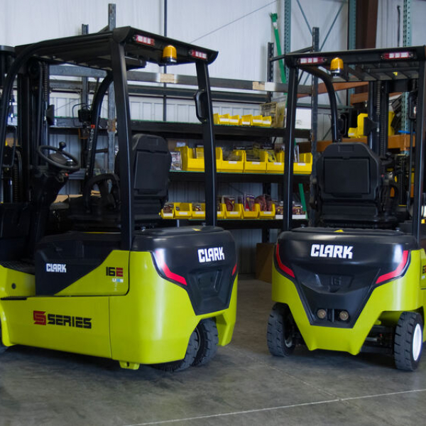 CLARK Elektrostapler STE16 / STE18 / STE20 1600 - 2000 kg